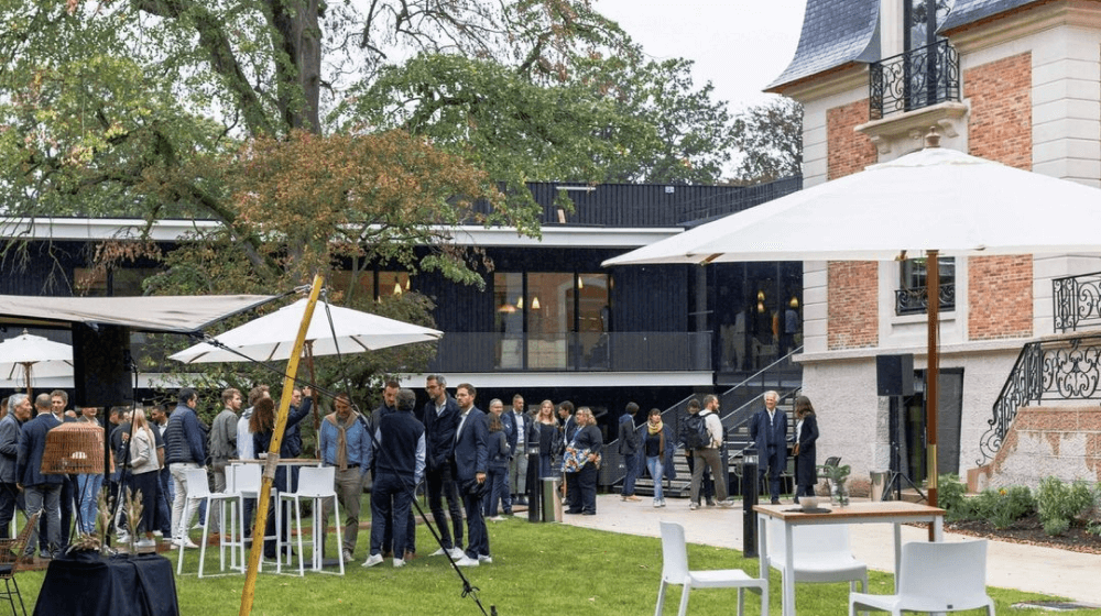 Découvrez notre offre de Organiser son séminaire avec une salle adaptée